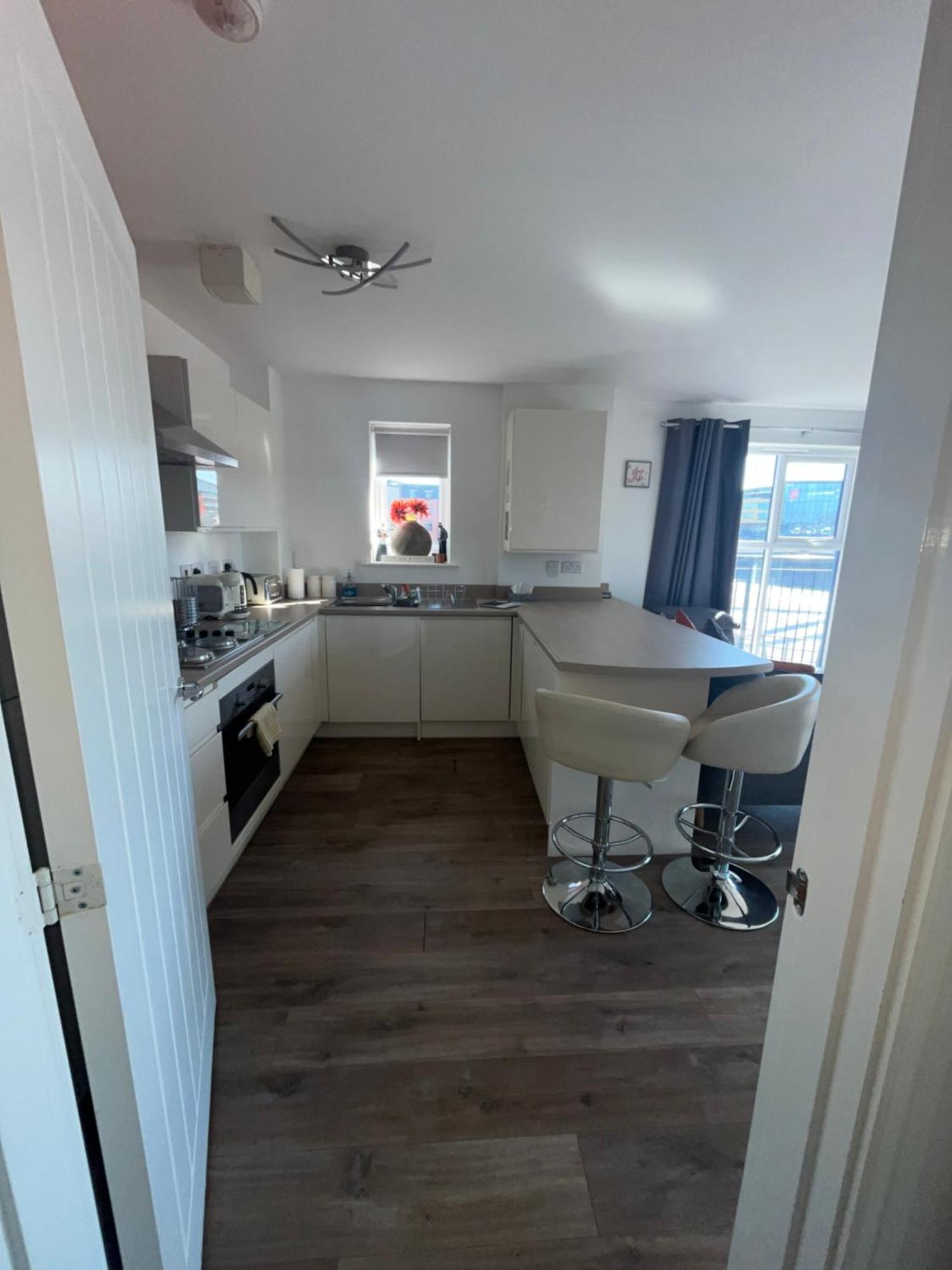 Luxury Riverside 2 Bedroomed Apartment With Balcony Newport  Luaran gambar